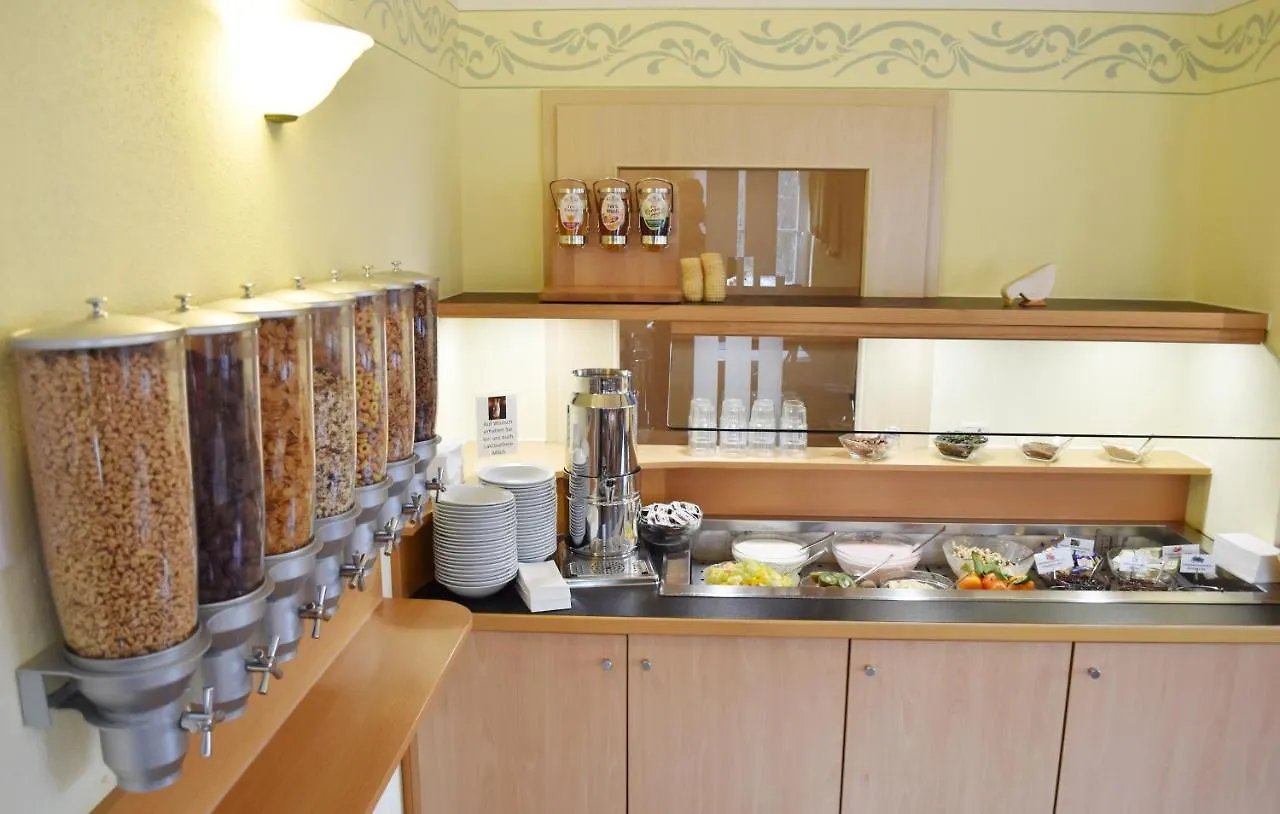 Familienhotel Nahe Der Therme Erding Oda ve Kahvaltı